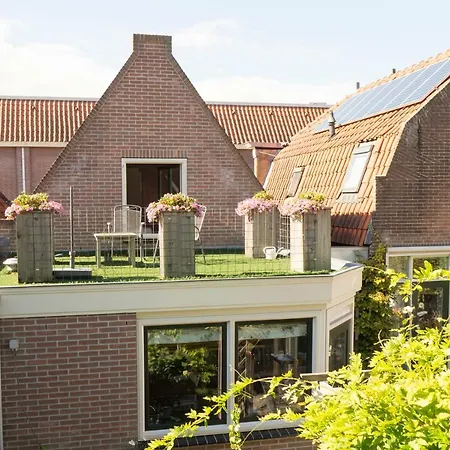 Bed & Breakfast Bij De Buren