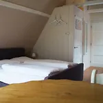 Bij De Buren Frühstückspension 3*